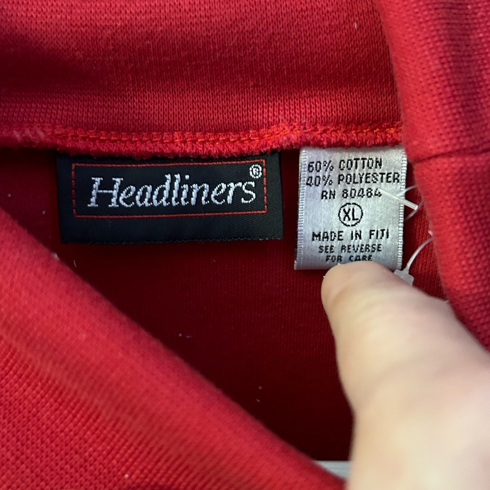 Women’s vintage turtleneck. Beautiful red color. Never worn.